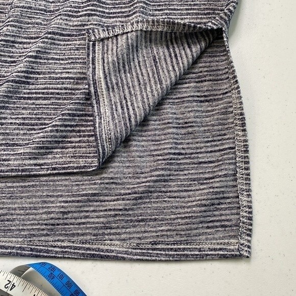 Cyrus Striped Henley Navy Tunic Top High Low Hem Long Sleeve 1/2 Button Front - Picture 10 of 14